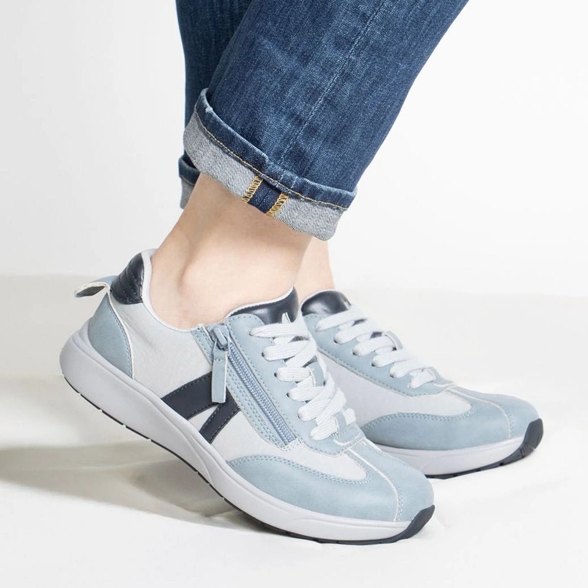 Eazeer Retro Blue Shoe 2 Eazeer Retro Blue Shoe - Image 2