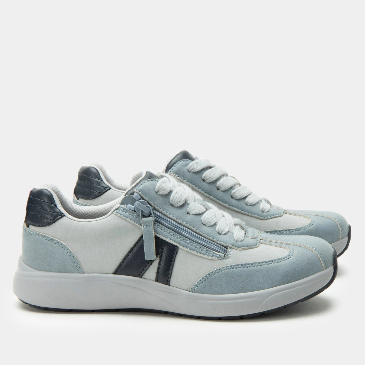 Eazeer Retro Blue Shoe 3 Eazeer Retro Blue Shoe - Image 3