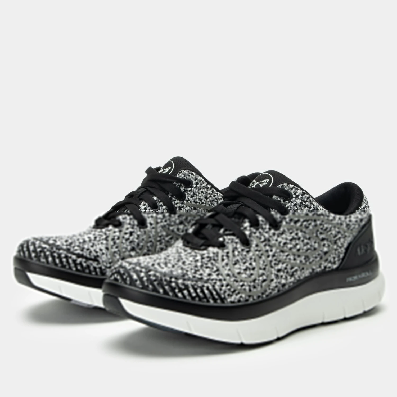 Roll On 2 Ink Shoe 1 Roll On 2 Ink Shoe